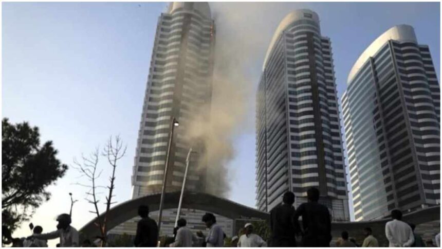 Así fue el voraz incendio que consumió el edificio Centaurus Mall