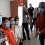 EN VIDEO | Directora de hospital zuliano amenazó con "poner preso" al personal que proteste en sus instalaciones