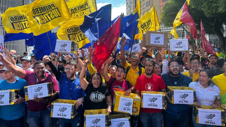 EN VIDEO | Jóvenes tomaron las calles en su día para exigir al CNE actualización del Registro Electoral