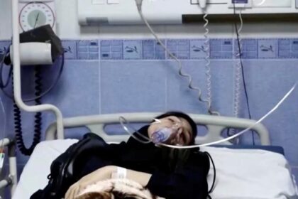 EN IRÁN | Siguen los ataques contra niñas estudiantes, decenas fueron envenenadas este 4Mar