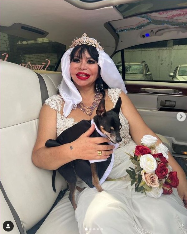 EN FOTOS | Actriz peruana llegó en limusina para contraer matrimonio con el amor de su vida... su perro