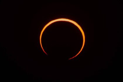 Las imágenes más espectaculares que dejó el eclipse solar de este 14-Oct