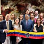 Brian Nichols, subsecretario de Estado de EEUU, se reunió este martes 30 de abril con miembros de la diáspora venezolana en Florida.  