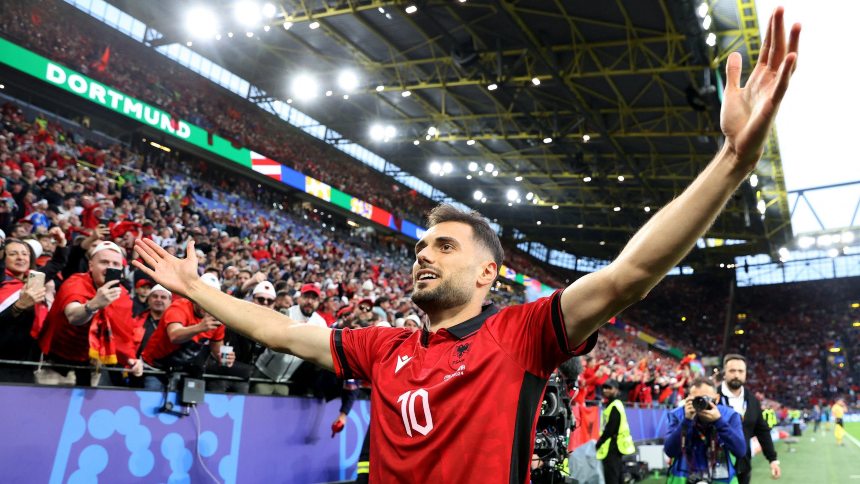 EN VIDEO: Albania marcó el gol más rápido en la historia de la Eurocopa ante la campeona Italia
