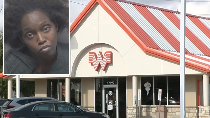 Una mujer identificada como Mallori Patrice Strait, de 33 años, fue arrestada por las autoridades del condado de Bexar, Texas, bajo la acusación de arrojar un feto en el baño de un restaurante Whataburger.  