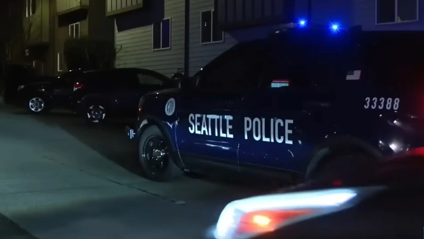 En un trágico incidente ocurrido en Seattle (EEUU), una madre de 29 años ha sido acusada de golpear hasta la muerte a su hijo de 14 años con un cable alargador porque no terminó sus tareas. 